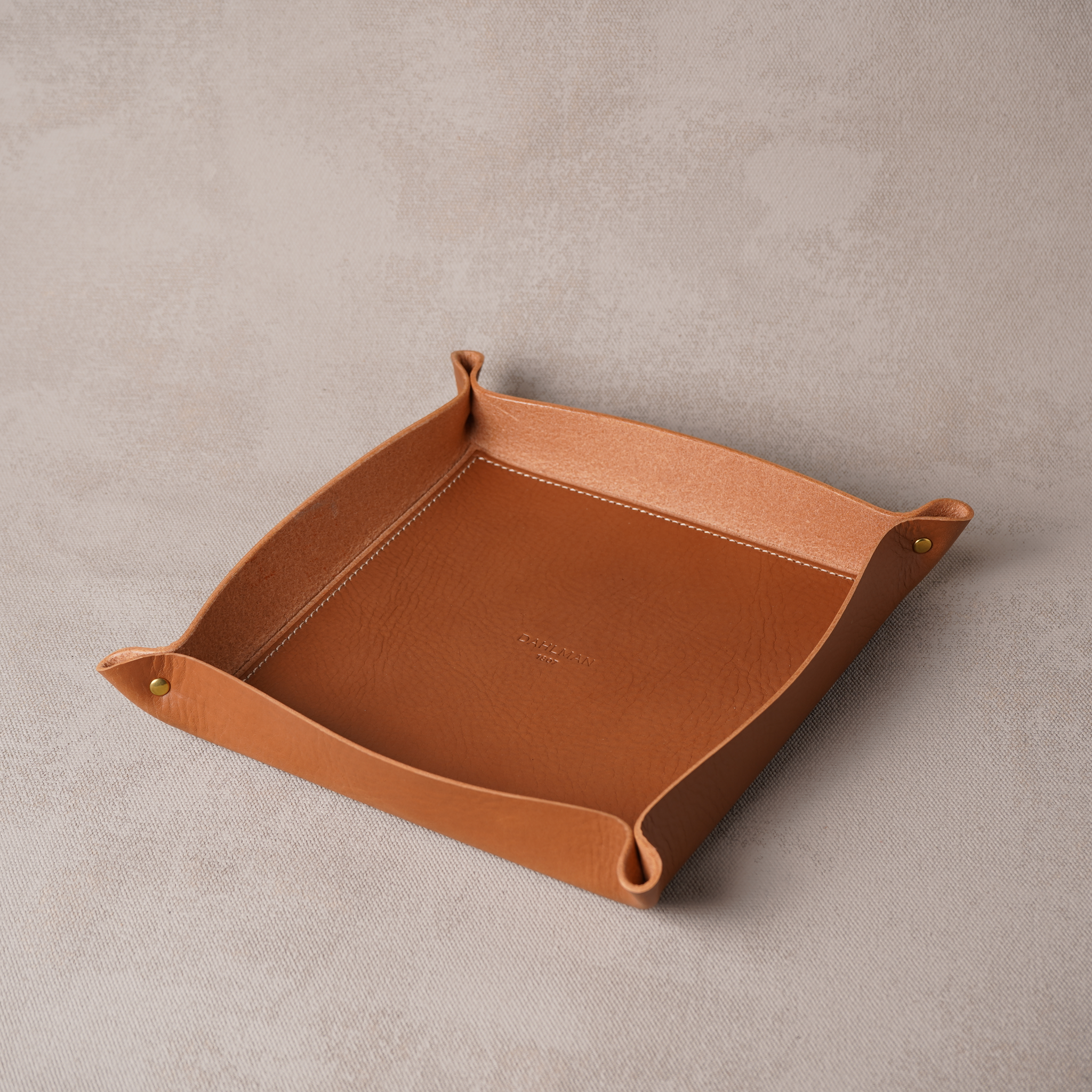 Lagre Valet Tray, Cognac